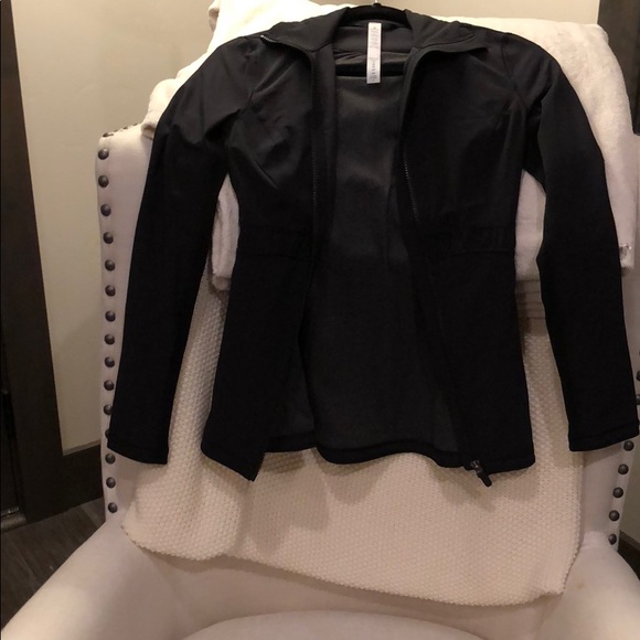 lululemon athletica Jackets & Blazers - Lululemon jacket- never been worn 2017 Collection